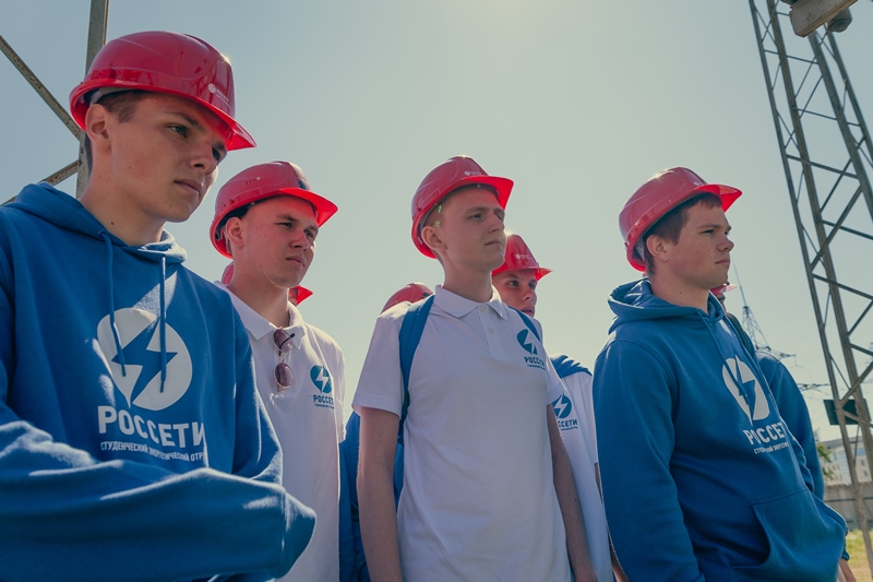 Студенты-энергетики проходят практику в ивановском филиале «Россети Центр и Приволжье».