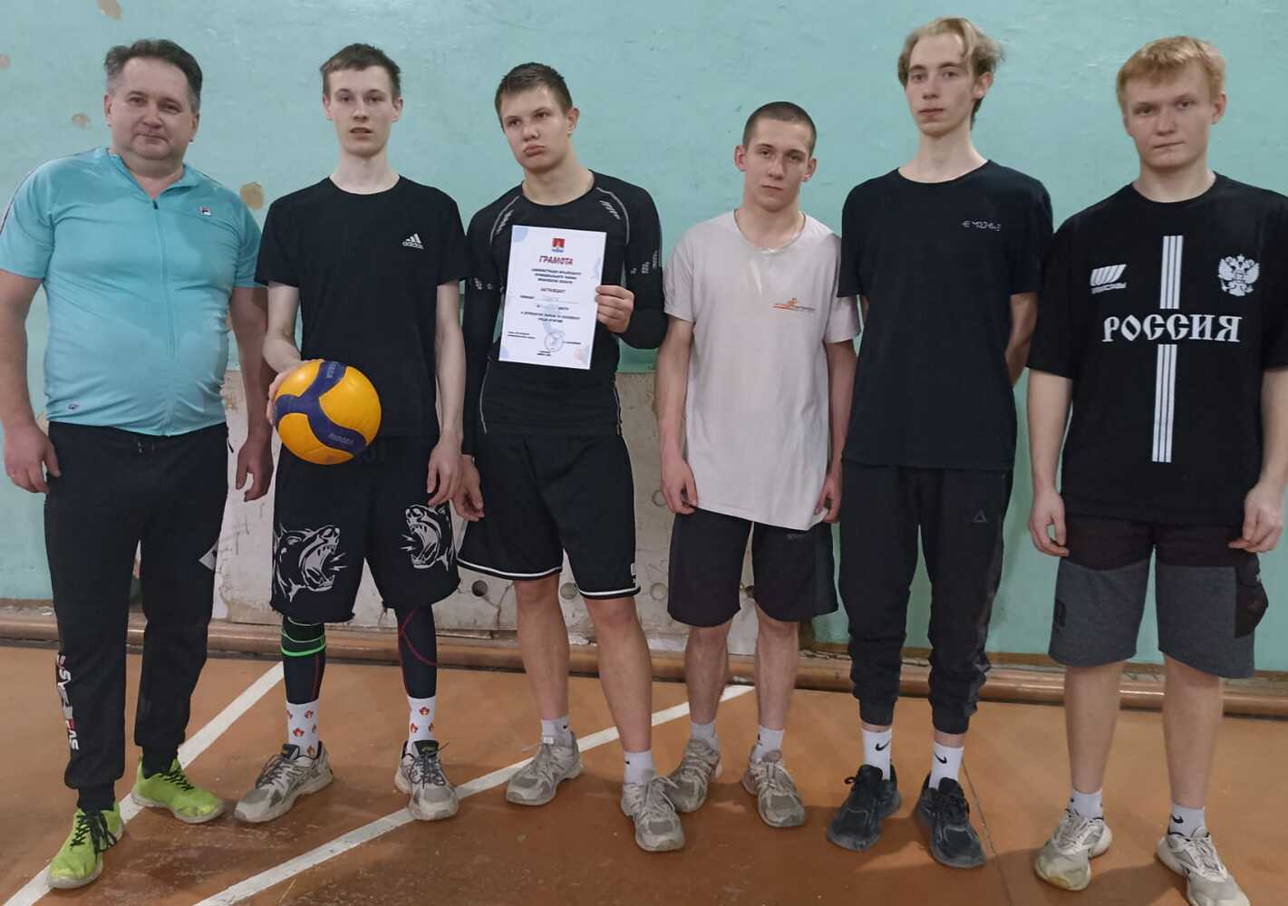 Дружно, смело, с оптимизмом - за здоровый образ жизни.
